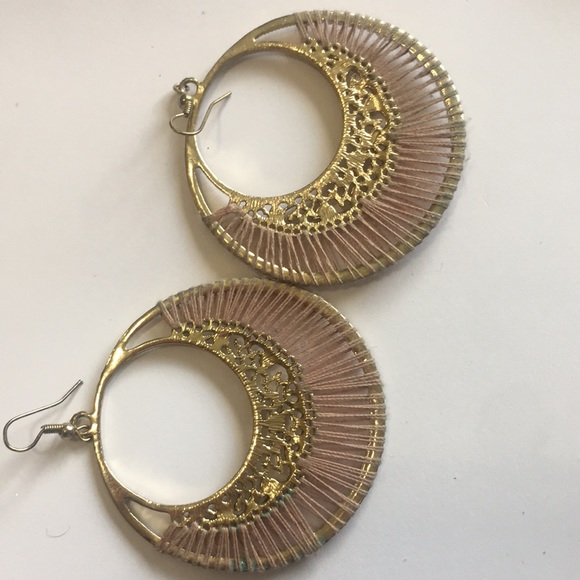 Blush Wrapped Earrings - Picture 5 of 7